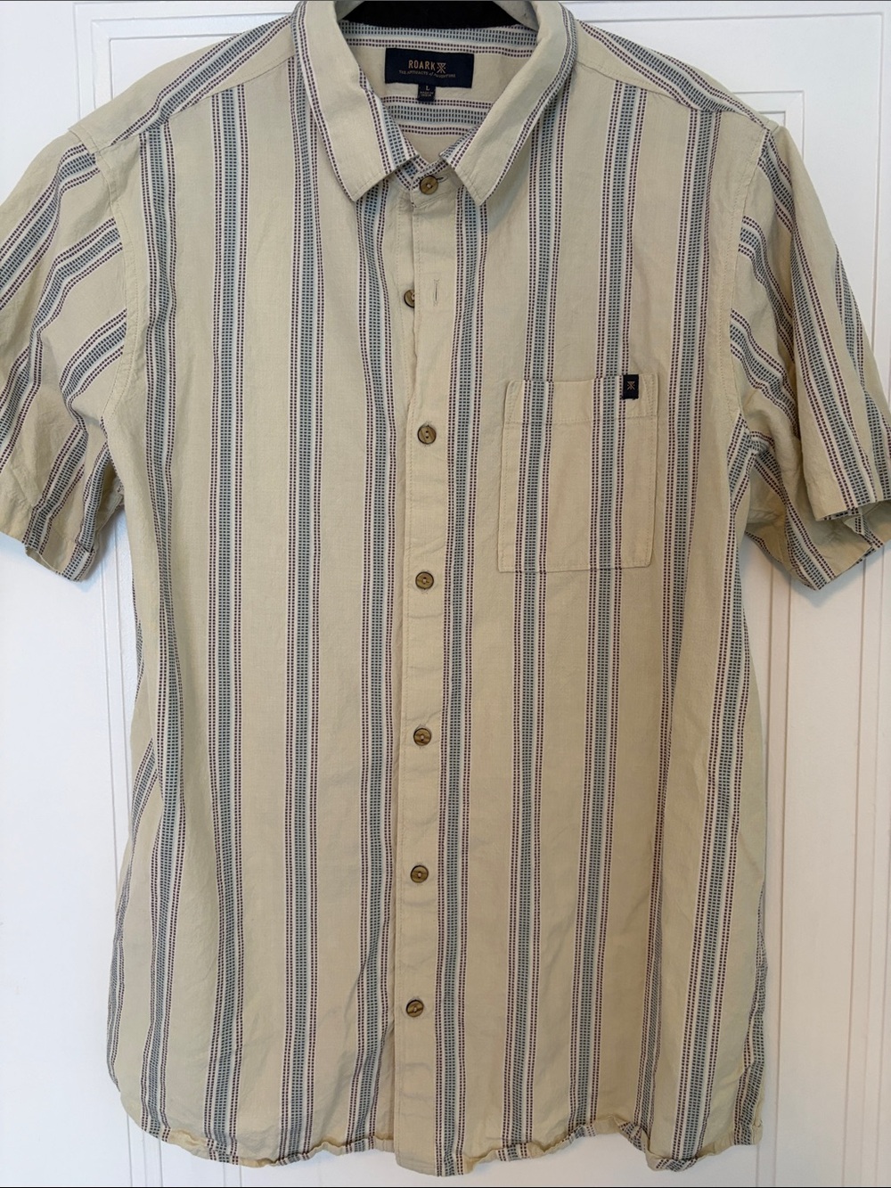 Roark Beige Short-Sleeve Button-Down Shirt with Blue and Gray Stripes